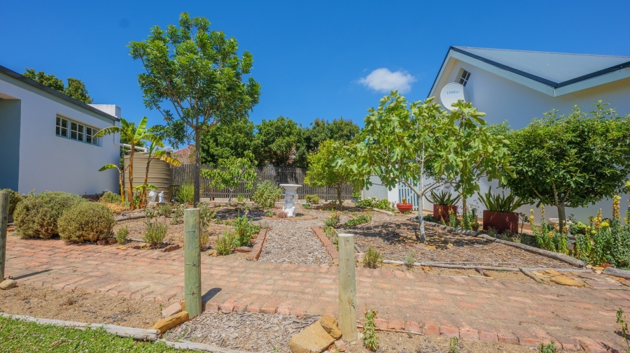 2 Bedroom Property for Sale in Napier Western Cape